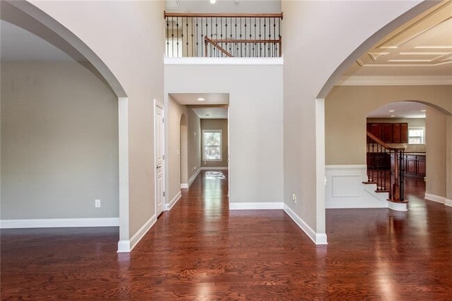 Photo - 940 Walters Cir