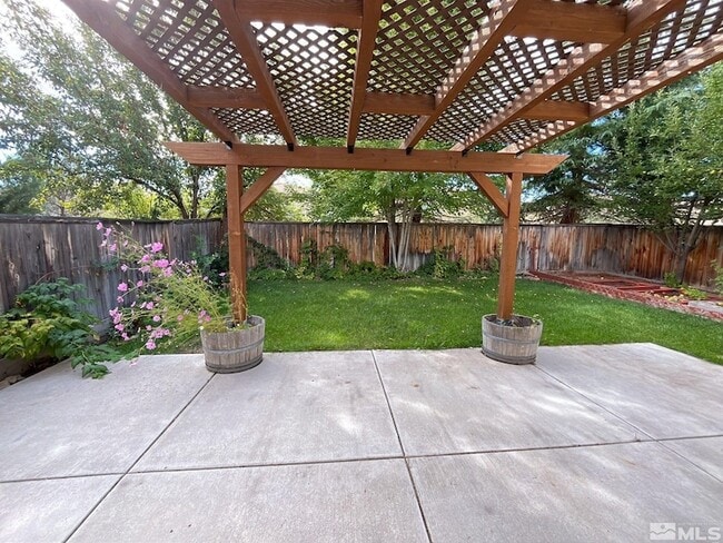 Photo - 2551 Roman Dr