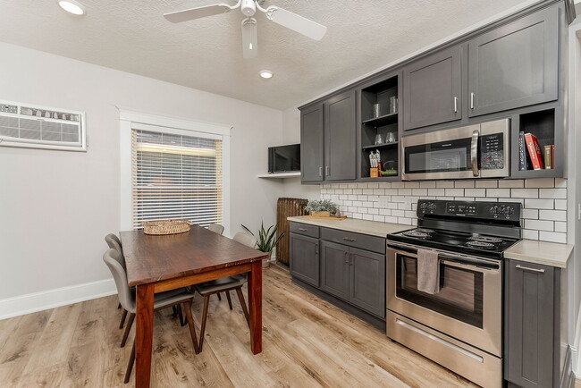 Kitchen - 709 S Phillips Ave Unit ParkView on Phillips 1