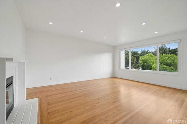 Photo - 74 Sunview Dr