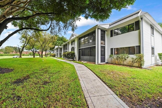 Photo - 15449 Lakes of Delray Blvd Unidad 1020