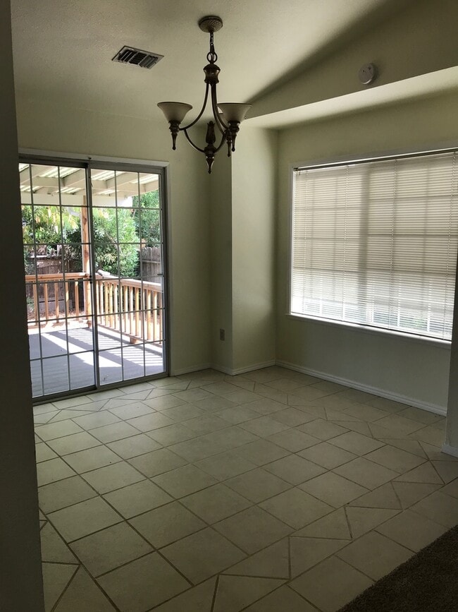 Photo - 3 Bedroom 2 Bath home w Garage