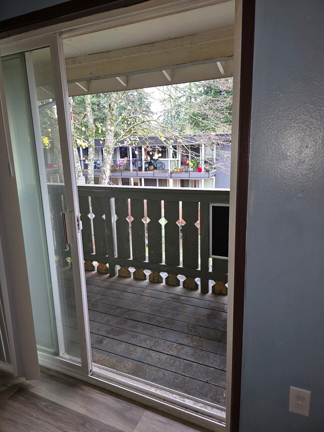 Photo - 4411 76th Ave W Unidad 3