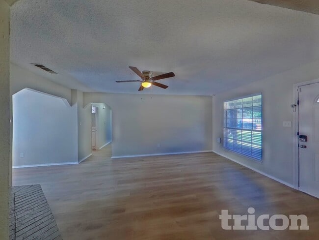 Photo - 5005 Coronet Ct