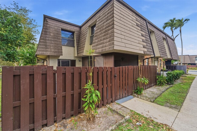 Building Photo - 2501 NW 99th Ave