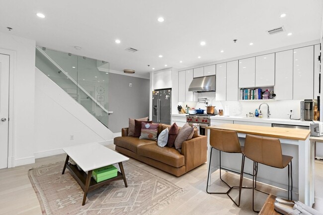 Photo - 313 Washington St Unidad 7