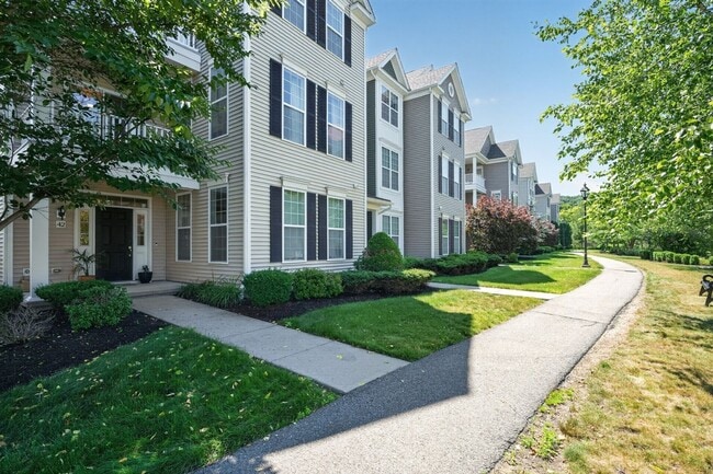 Photo - 42 Moses Wheelock Ln