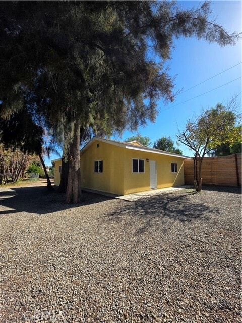 Photo - 19380 Quebec Ave