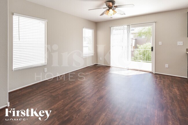 Photo - 613 Belsay Castle Ct