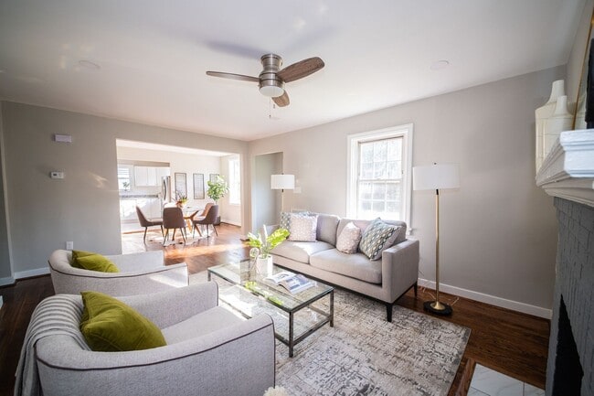 Photo - 3 Bedrooms, 2 Bathrooms on Colonial Avenue in Colonial Heights! Must SEE!!!