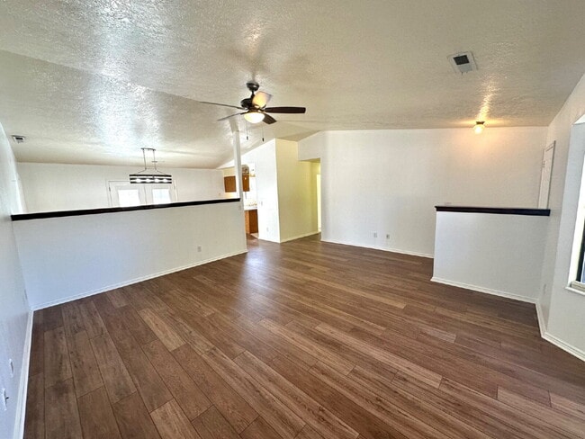 Photo - 3059 Bayberry Cir