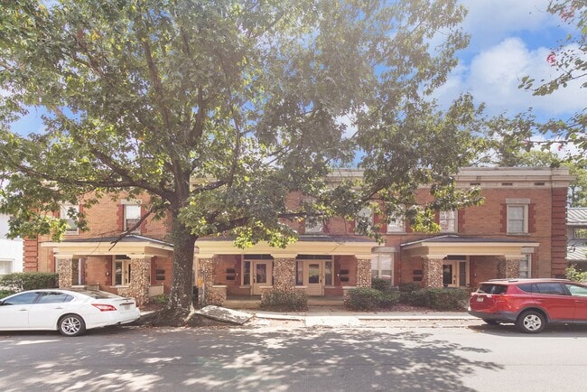 Photo - Ramsay Apartments