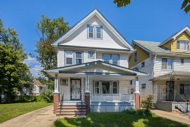 Photo - 12203 Castlewood Ave