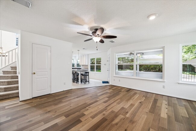 Photo - 174 W Greywing Cir