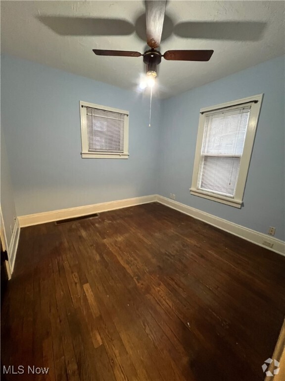 Building Photo - 1511 Hopkins Ave Rental