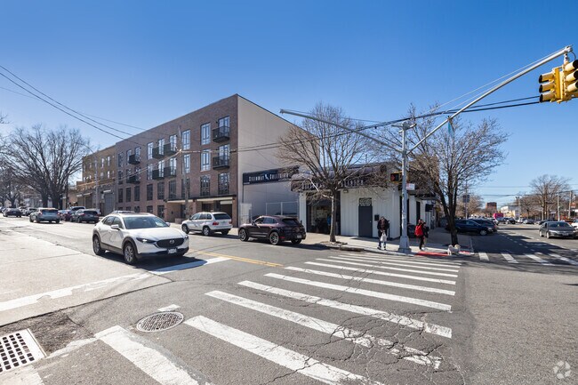 Photo - Sophie Condos