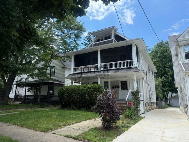 Building Photo - 1330 Cranford-Unit #3 Unit #3