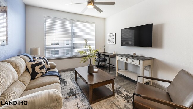 Building Photo - 1001 S Center St