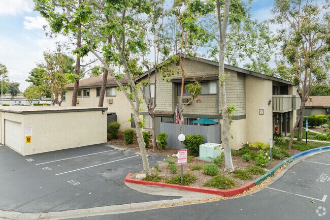 Alterno - Quail Creek Condominiums