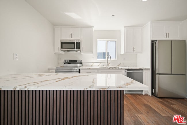 Photo - 1057 N Wilton Pl Unit 1/2