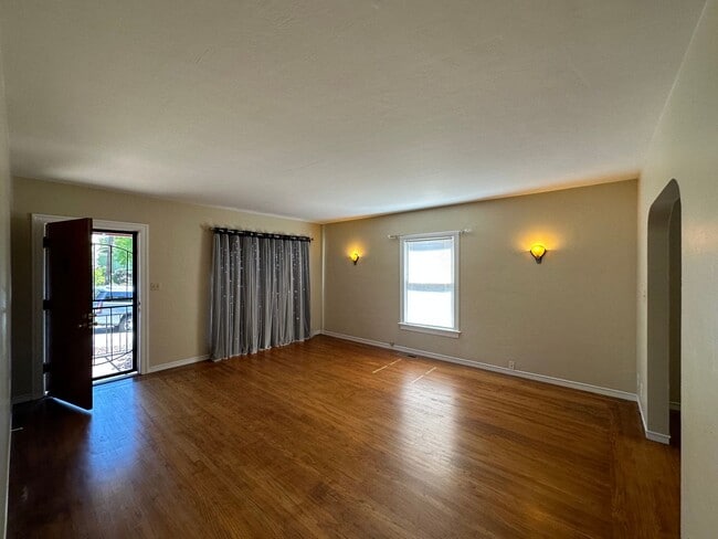 Photo - 226 W H St Unit 226 W. H St.