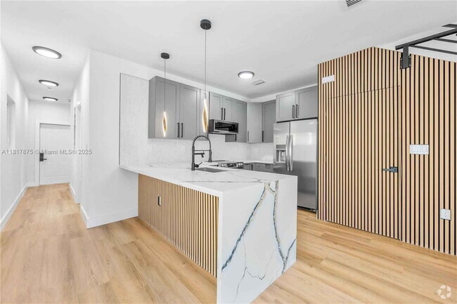 Building Photo - 2121 NW 45th St Rental