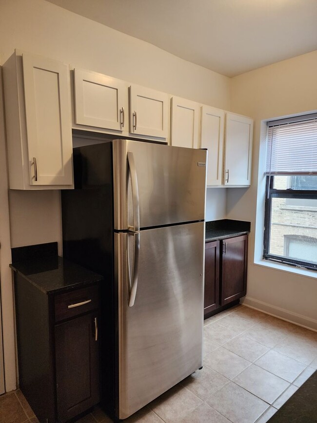 Photo - 1714 W Jonquil Ter Apartment Unit 14-3e