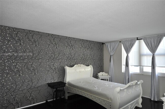 Photo - 2030 S Ocean Dr Unidad 803