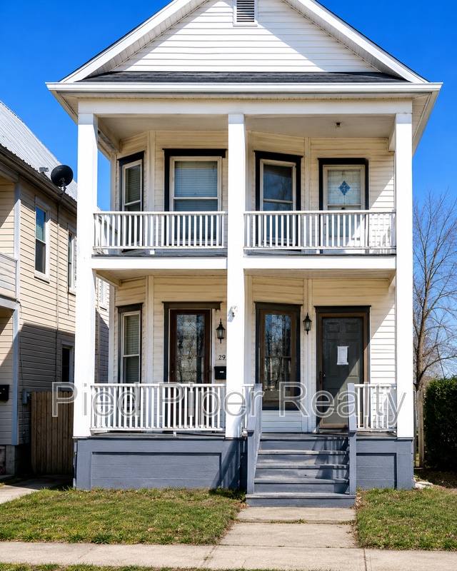 Building Photo - 217 1/2 W Homer St