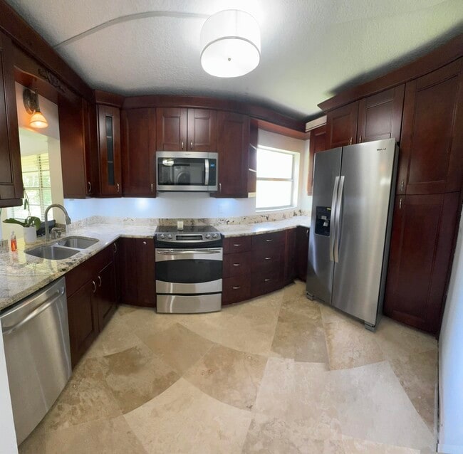 Building Photo - 2965 SW 22nd Ave Unit 208 Rental