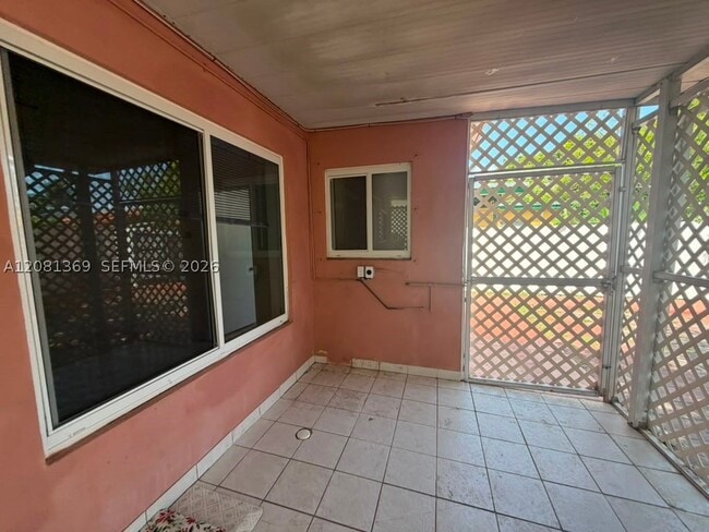 Photo - 3500 NW 16th St