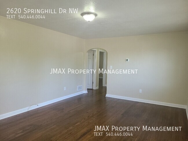 Photo - 2620 Springhill Dr NW