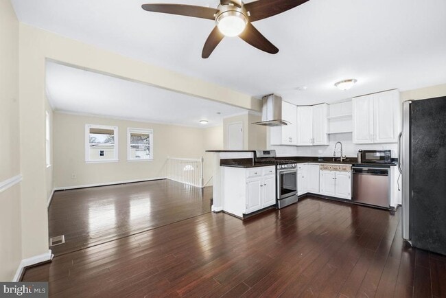 Photo - 8519 Locust Grove Dr