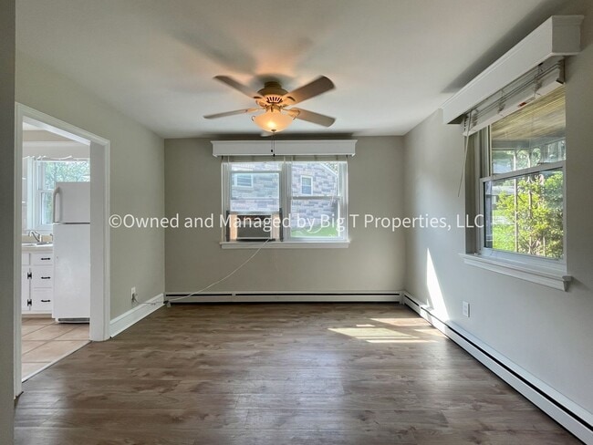 Photo - 203 Marsh Ln