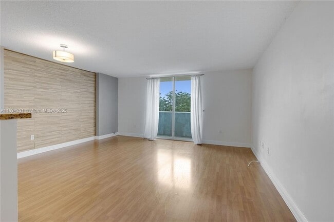 Building Photo - 3000 Coral Wy Unit 513