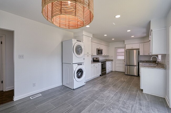 Photo - 118 1st Ave