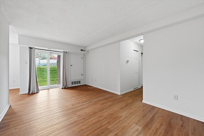 Photo - 2 Bedroom 1 Bathroom first floor Goshen Valley flat!