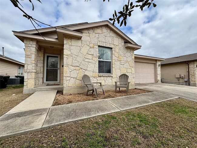 Building Photo - Room in House on Nottingham Loop