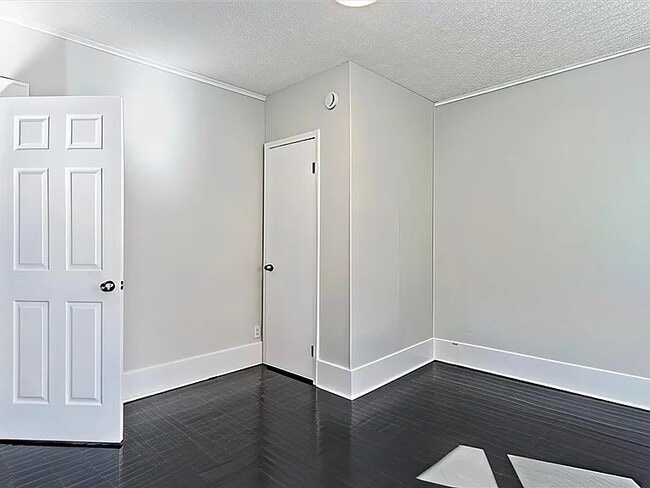 Photo - 73 Somerset St