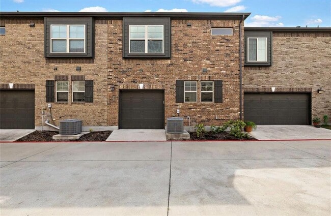 Building Photo - 7220 Wyoming Springs Dr Unit 502