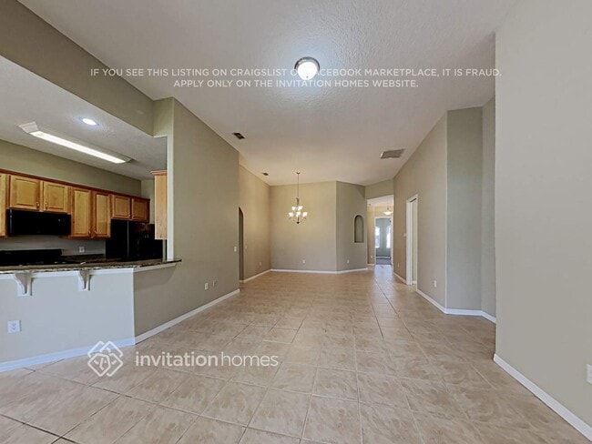 Photo - 652 Newhall Ln