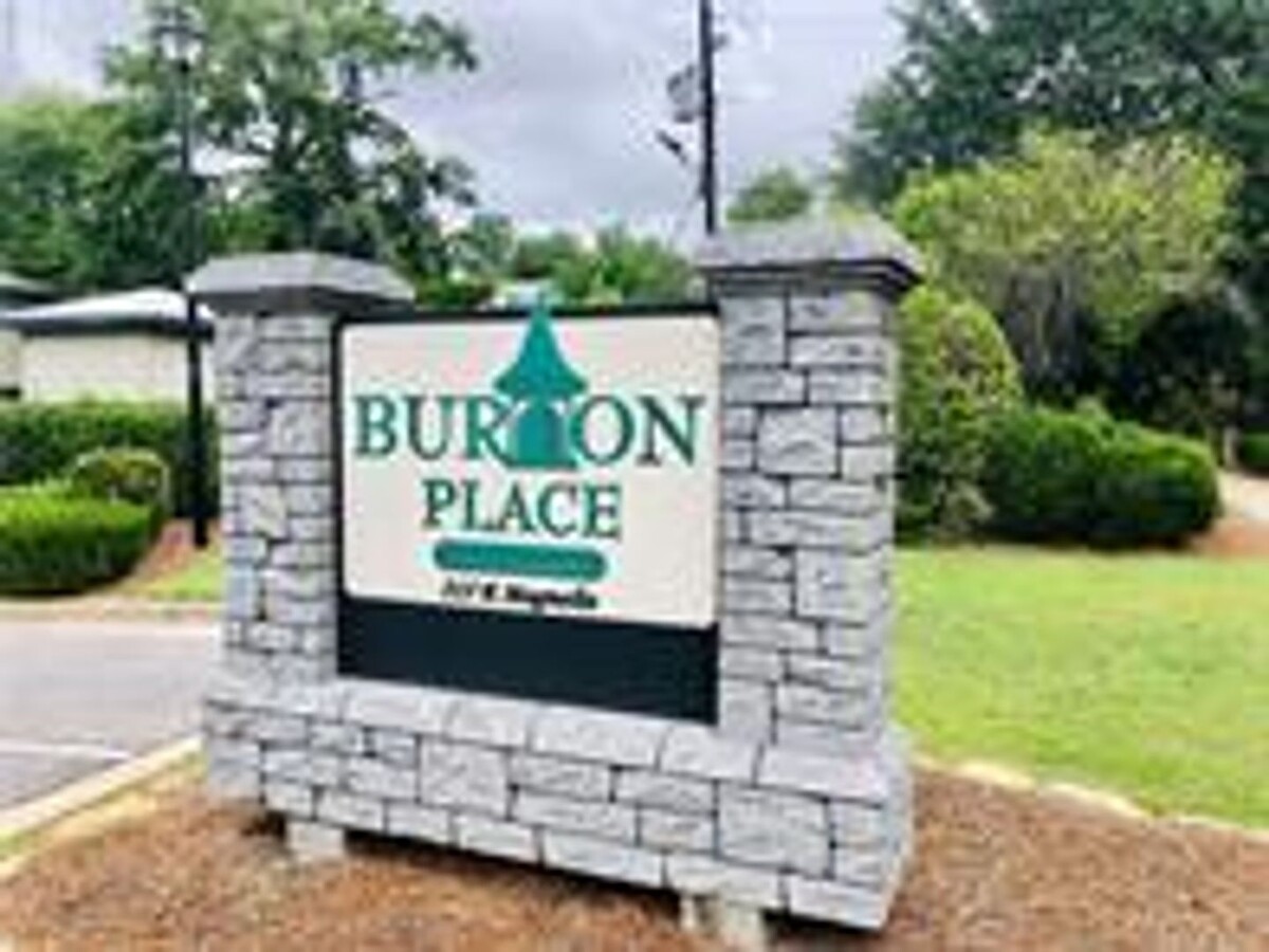 Burton Place Condo #211 - Burton Place Condo #211 Unidad 211