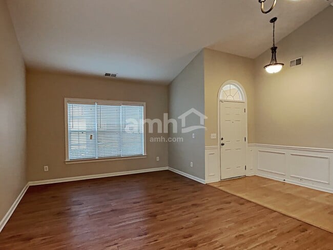 Photo - 3455 Arbroath Dr