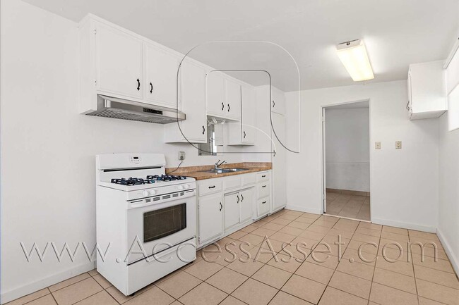 Photo - 675 American Ave