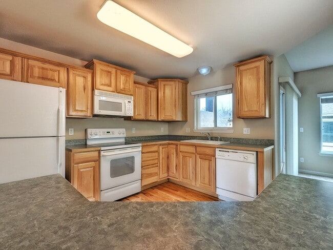 Photo - Large Townhome