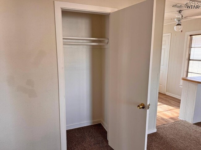 Photo - 2907 Moffett Ave