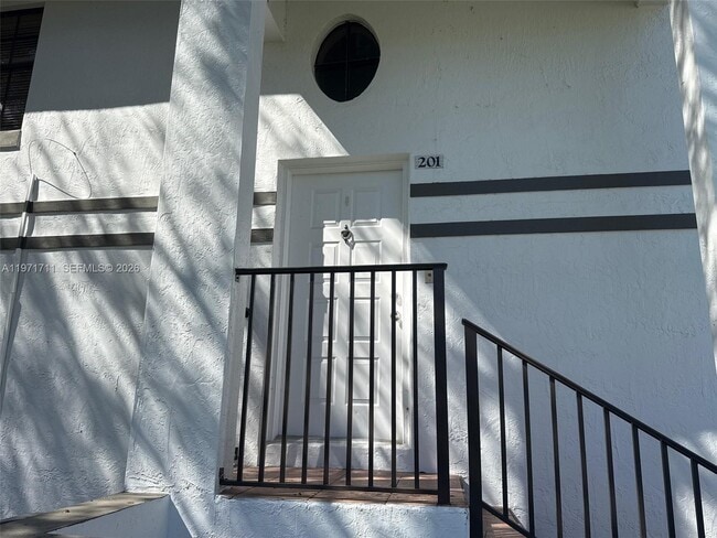 Photo - 402 SW 158th Terrace Unit 201