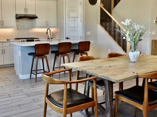 Photo - 4864 E Village Dr