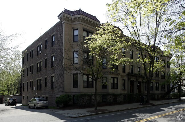 Freeman / St. Paul Apartments