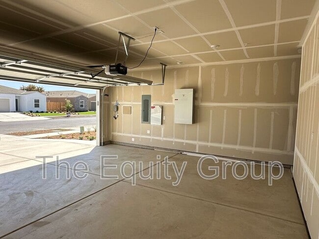 Photo - 2502 Cambridge Ct